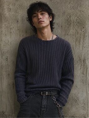 Y2K sun faded Giorgiolini Italy 100% Cotton Men’s Navy Ribbed Crewneck Sweater
